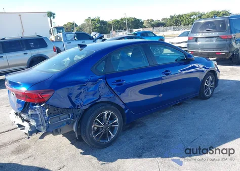 2024 Kia Forte Lxs z USA, uszkodzony, nr VIN 3KPF24AD0RE762553